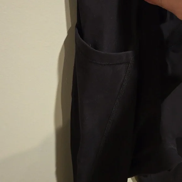 BuffBunny Collection Black Cropped 26” High Waist Leggings Size Large Pockets - Picture 3 of 7